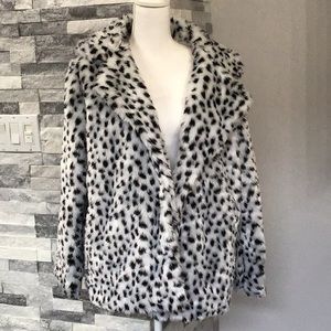 NWT Faux Fur Coat Dalmatian Print Size XL
